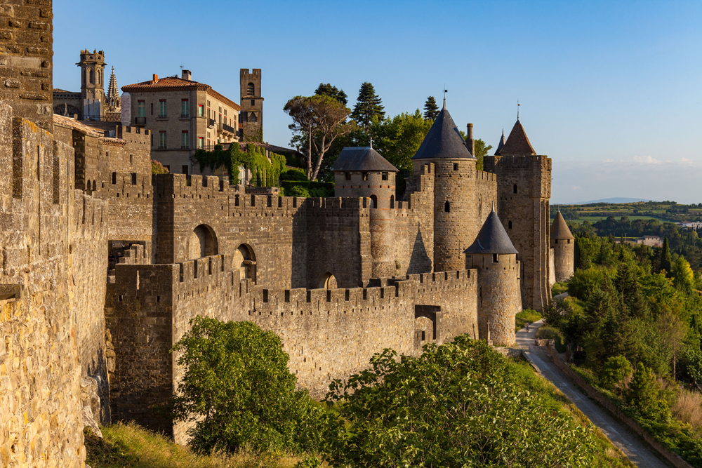 la-cite ruelle autour de la cité de Carcassonne