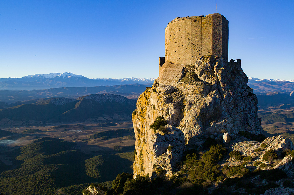 Château de Quéribus Corbieres AUDE situation paysagere du château de Queribus